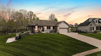 706 Taylor Ln, Albion, IN 46701