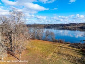 219-237 Swezey Rd, Coxsackie, NY 12051