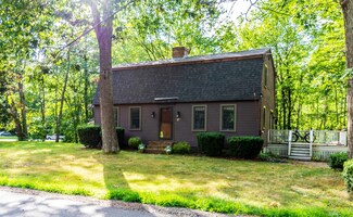 27 Crestview Terrace, Stratham, NH 03885