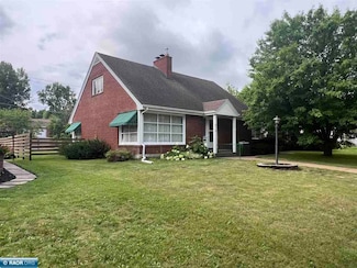 816 E 25th St, Hibbing, MN 55746