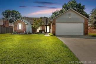 609 Foltz Ln, Muskogee, OK 74403