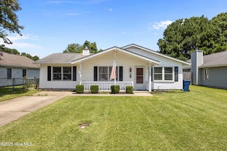 707 Badger Ln, Havelock, NC 28532