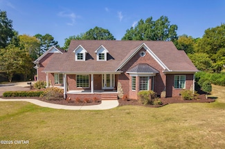 535 White Ave, Henderson, TN 38340