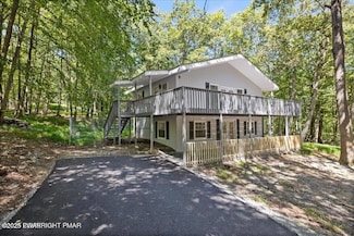 235 Locust Dr, Milford, PA 18337