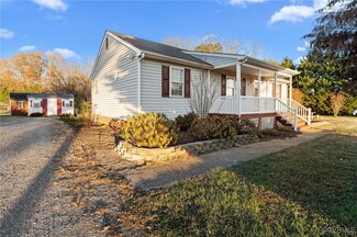 213 Old Howerton Rd, Dunnsville, VA 22454