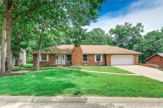 1745 Engelwood Dr, Jefferson City, MO 65101