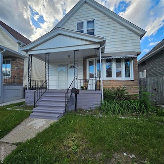 2007 Evaline St, HamtraMcK, MI 48212
