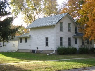 321 S Elm St, Cresco, IA 52136