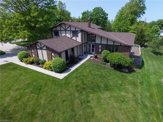 3765 Boxelder Dr, Brecksville, OH 44141