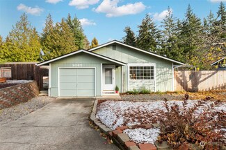 1065 Megan Ct E, Port Orchard, WA 98366