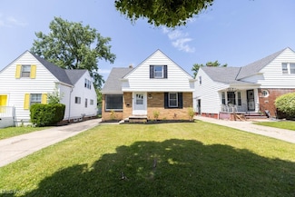 4033 Stonehaven Rd, Cleveland, OH 44121