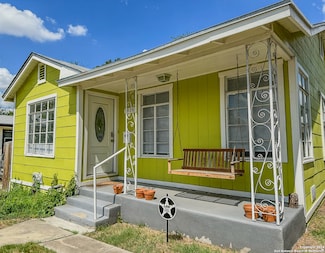 1935 W Woodlawn Ave, San Antonio, TX 78201