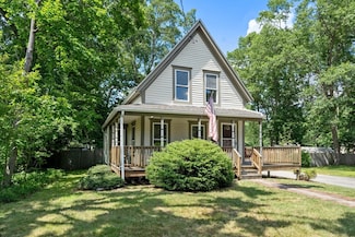 40 Florence St, Rockland, MA 02370