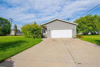 1817 Kern St, Port Huron, MI 48060
