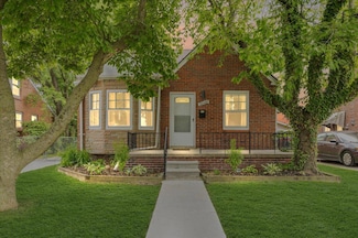 22406 Colony St, Saint Clair Shores, MI 48080
