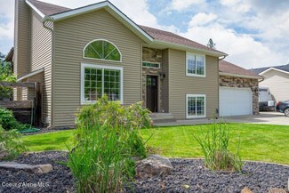 10505 N Emig Rd, Hayden, ID 83835