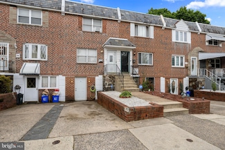 2426 S Arcola St, Philadelphia, PA 19153