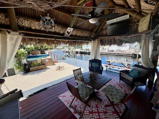 8 Grassy Rd, Key Largo, FL 33037