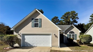 5616 Duncan St, Hope Mills, NC 28348