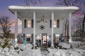 11175 E Shore Dr, Delton, MI 49046