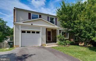 3032 Burchlawn St, Herndon, VA 20171