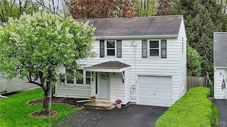 210 Hunt Dr, Fayetteville, NY 13066