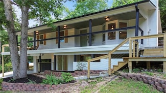 22556 E War Eagle Rd, Springdale, AR 72764