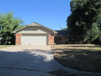 2708 N Terry Ave, Bethany, OK 73008