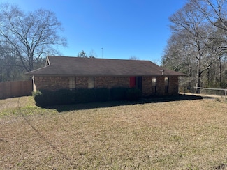 63 Wilson Ave, Bassfield, MS 39421