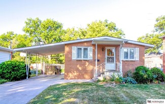 2117 S 49th St, Lincoln, NE 68506