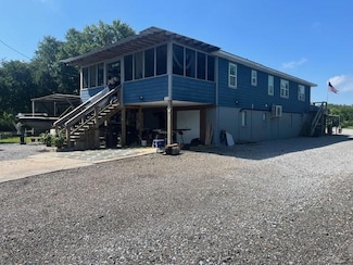 139 Mark Ln, Buras, LA 70041
