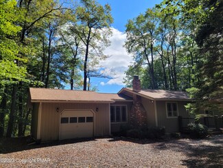 128 Lake Dr W, Gouldsboro, PA 18424
