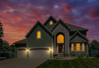 16211 S Locust St, Olathe, KS 66062