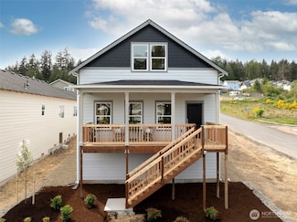 11 Compass Ln, Allyn, WA 98524