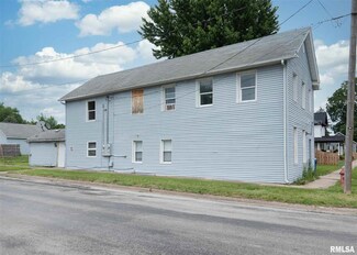 632 2nd St, Buffalo, IA 52728