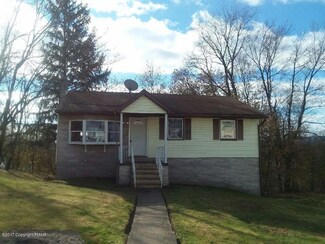 57 Chapel St, Pittston, PA 18640