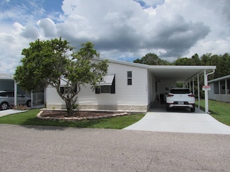 2709 Country Place Blvd, New Port Richey, FL 34655