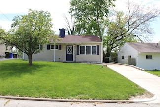 19 7th Dr, Decatur, IL 62521