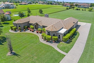 2644 Creekwood Dr, Cedar Hill, TX 75104