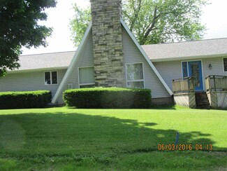 117 Bunker Hill St, Potosi, WI 53820