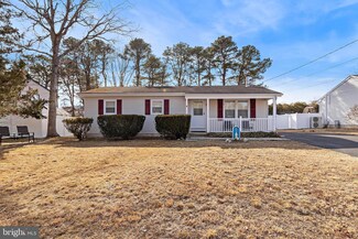 1165 Barnacle Dr, Manahawkin, NJ 08050