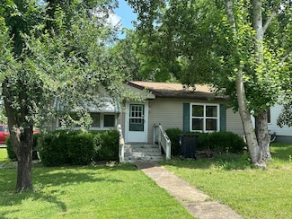830 N Utah St, West Plains, MO 65775