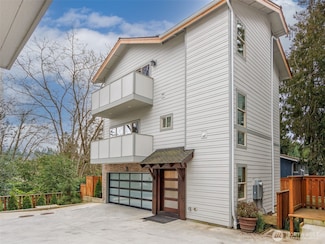13716 30th Ave NE Unit B, Seattle, WA 98125