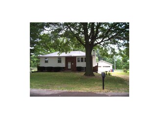 713 Kay Dr, Lathrop, MO 64465