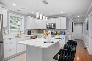 43 Amsterdam St, Providence, RI 02909