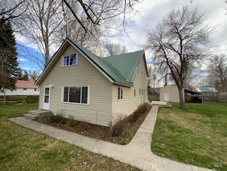 120 Alturas Ave E, Fairfield, ID 83327
