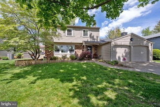 5 Gately Ct, Cherry Hill, NJ 08002