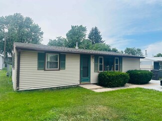 514 S Maple Ave, Hastings, NE 68901