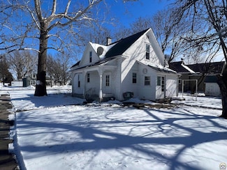 403 Orange St, Rossville, KS 66533