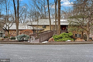 4708 Great Oak Ln, Harrisburg, PA 17110
